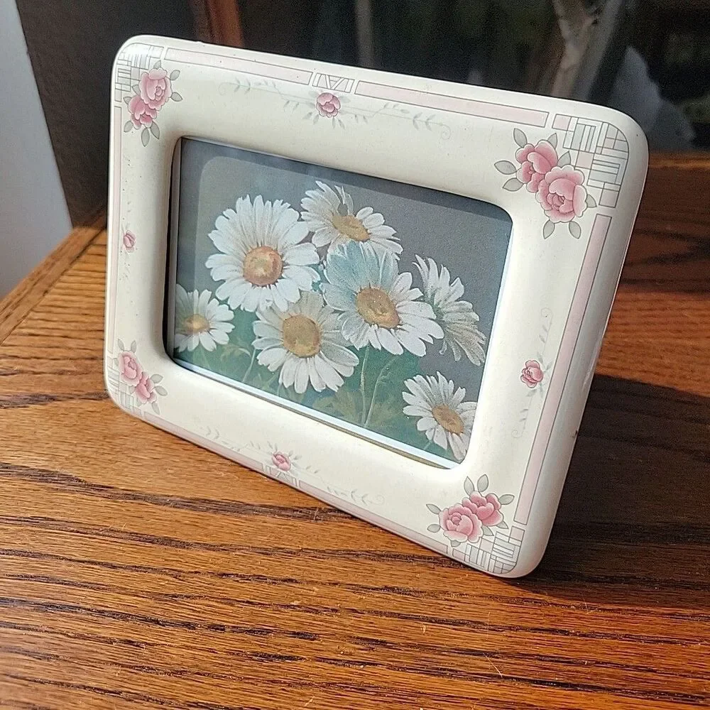Vintage Ceramic Photo Frame Picture Ivory Floral Shabby & Chic 3 1/2 X 5 Art Dec